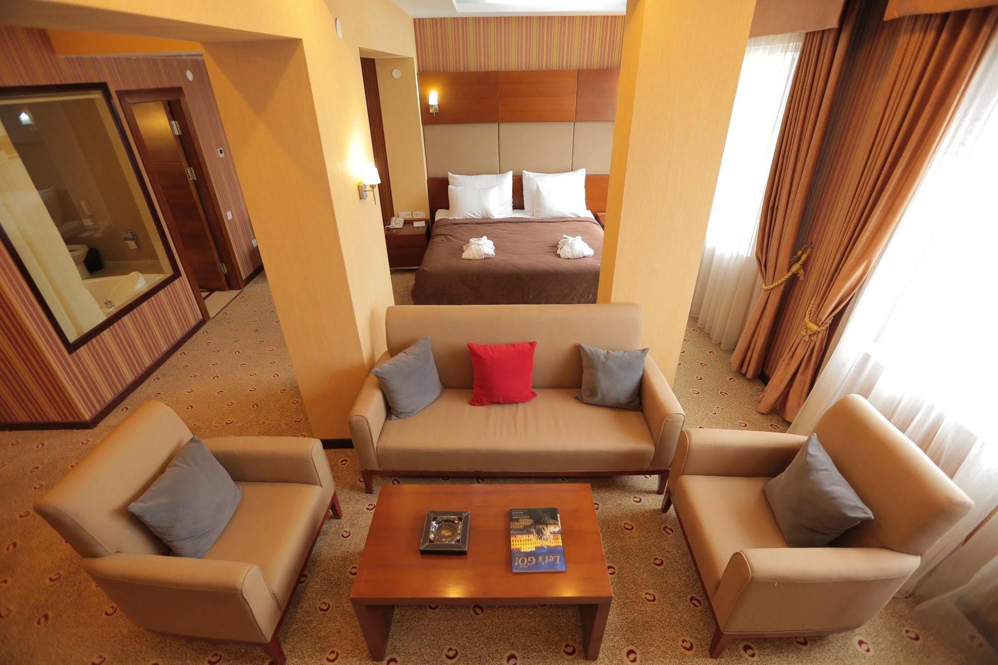 Regardal Hotel อัลมาตี ภายนอก รูปภาพ