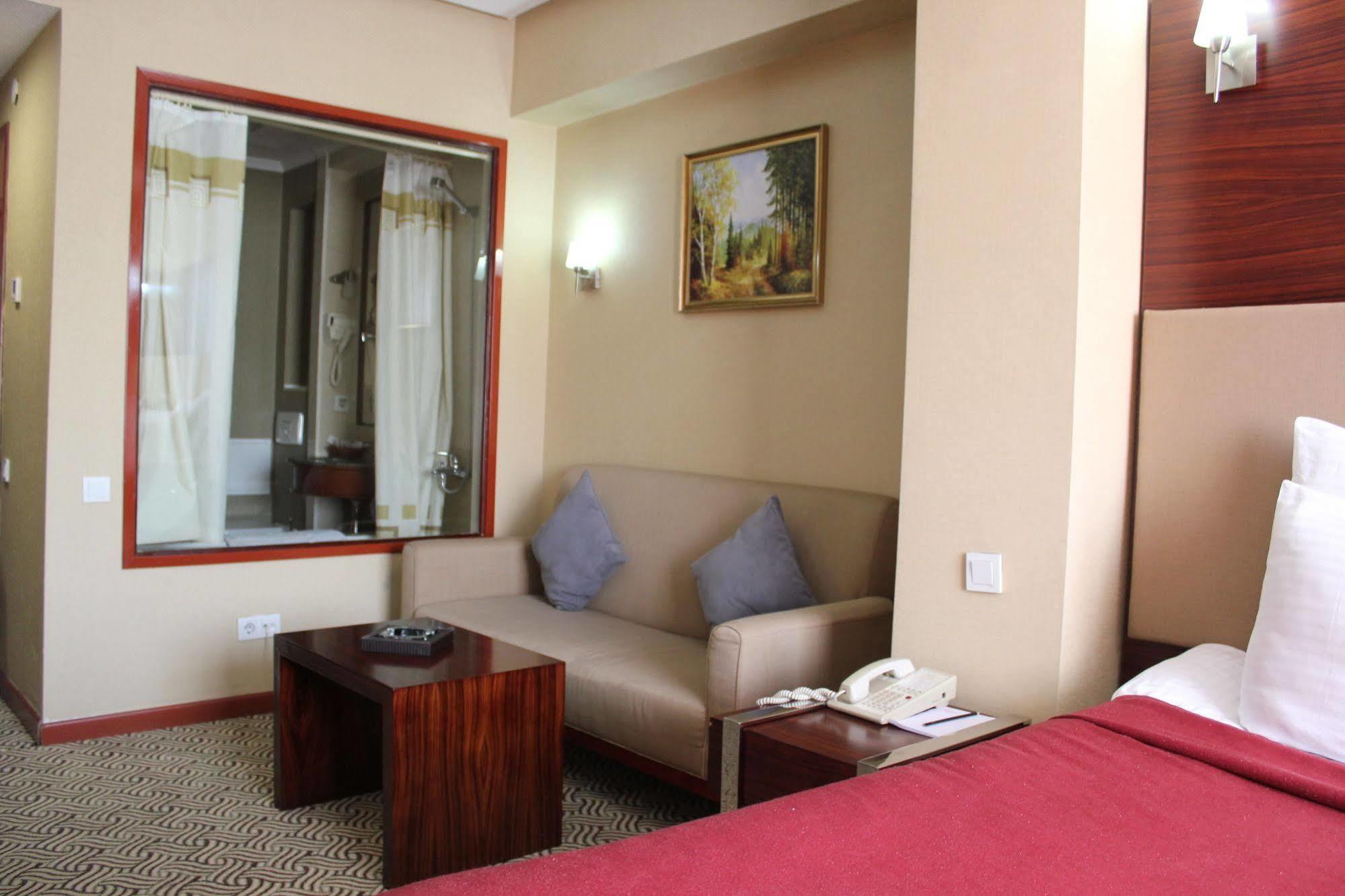 Regardal Hotel อัลมาตี ภายนอก รูปภาพ